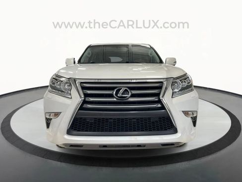 Used 2015 Lexus GX 460 image 2