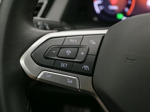 Certified 2025 Volkswagen Atlas Peak Edition SE AWD/4WD image 37