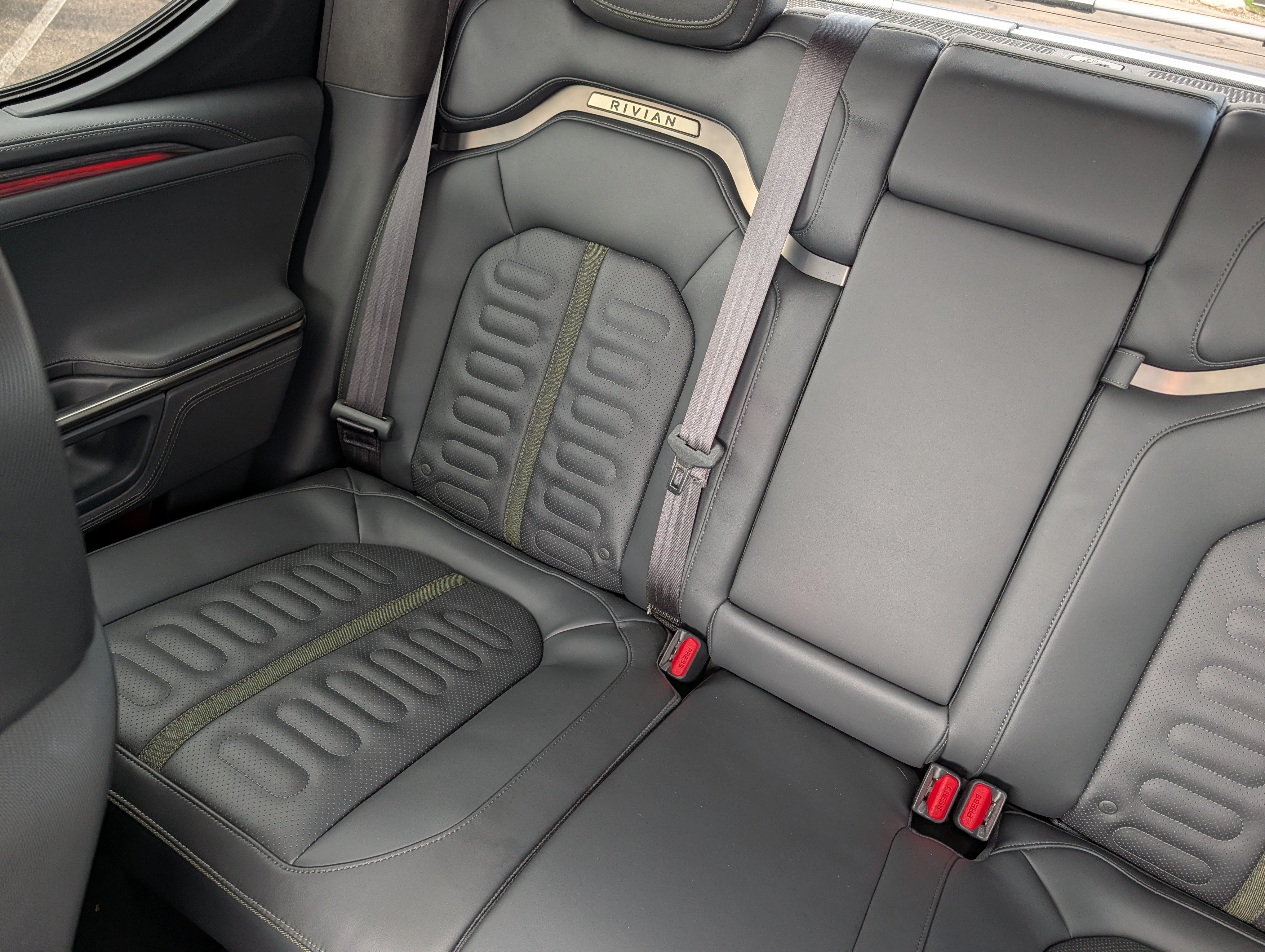 Used 2022 Rivian R1T Adventure AWD/4WD image 12