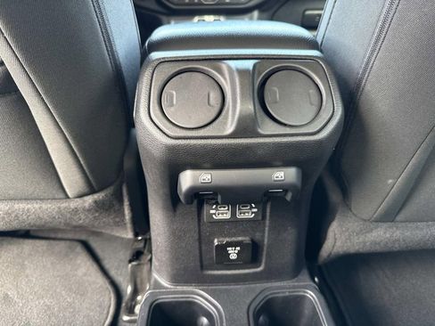 Used 2022 Jeep Gladiator Sport image 24