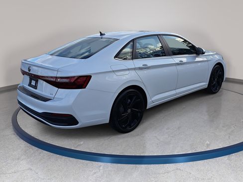 New 2026 Volkswagen Jetta SE image 5