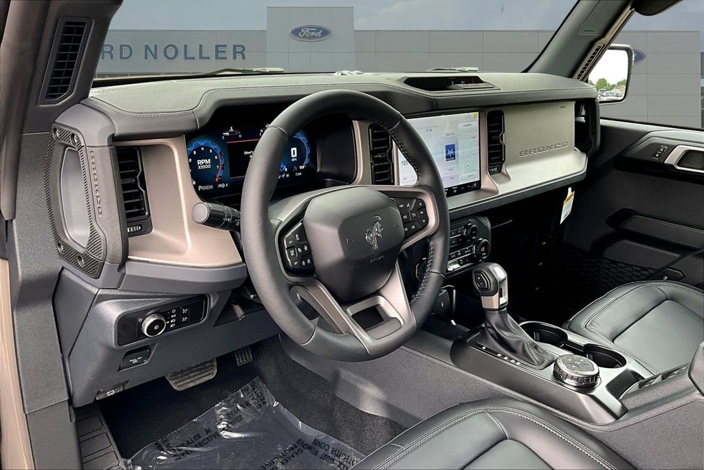 New 2026 Ford Bronco Outer Banks AWD/4WD image 8