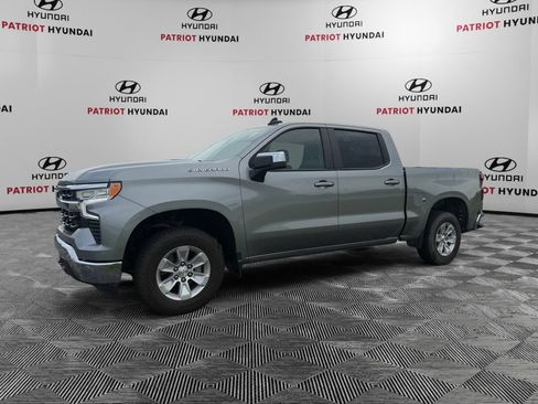 Used 2025 Chevrolet Silverado 1500 LT AWD/4WD image 7