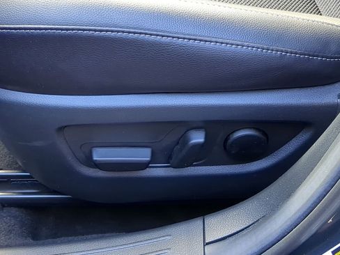 Used 2025 MAZDA CX-50 AWD 2.5 S w/ Premium Package image 14