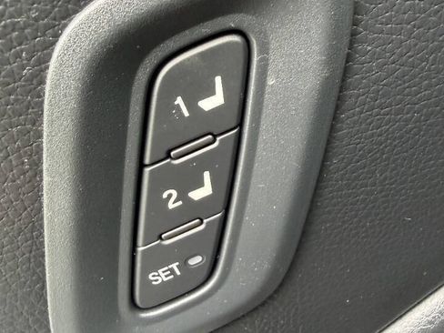 Used 2024 Honda Pilot EX-L image 17