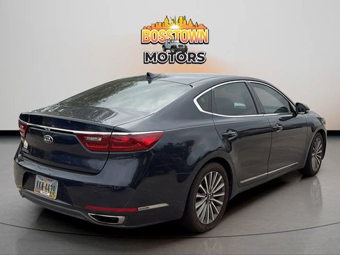 Used 2017 Kia Cadenza Premium image 7