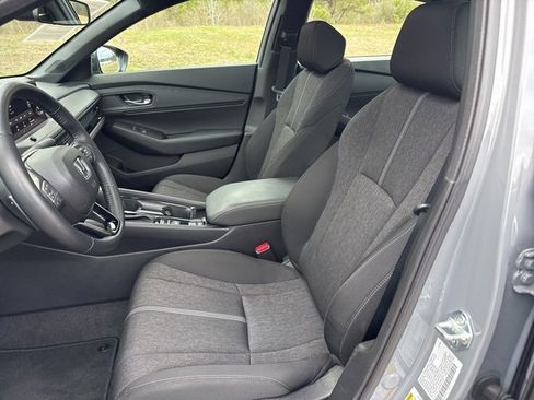 Used 2025 Honda Accord Sport image 17