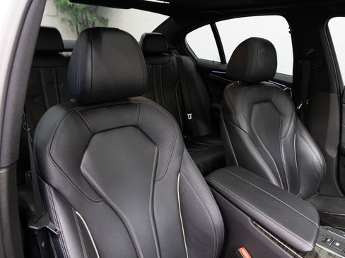 Used 2018 BMW 540i RWD image 19