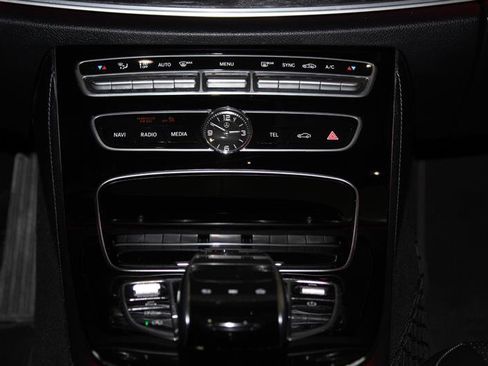 Used 2017 Mercedes-Benz E 300 4MATIC image 15