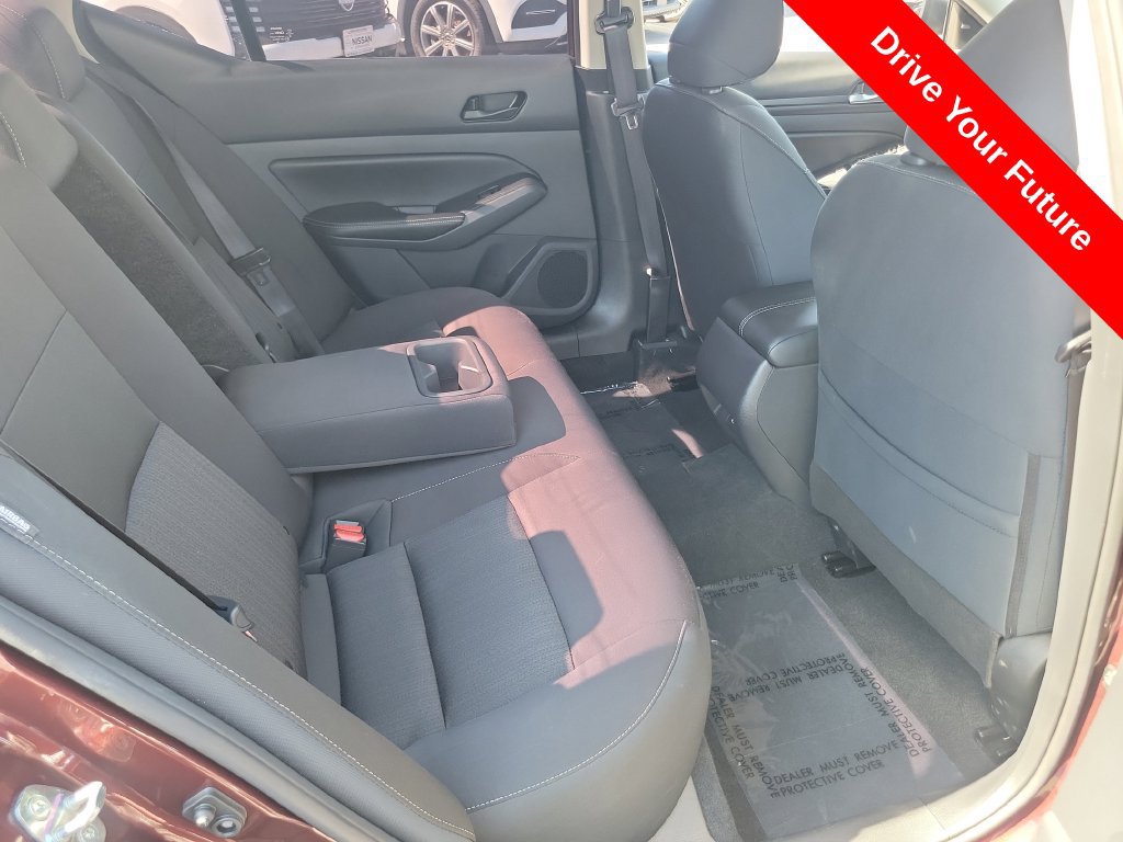 Used 2024 Nissan Altima 2.5 SV FWD image 19