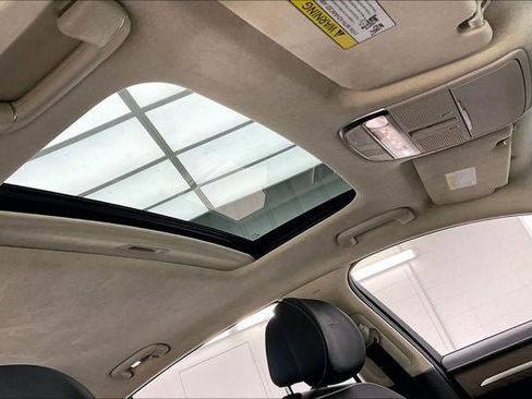 Used 2021 Genesis G90 3.3T Premium image 13