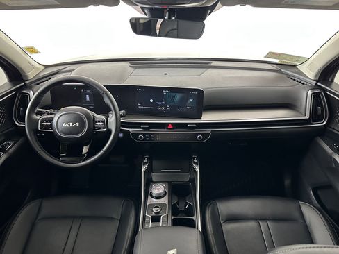 Used 2025 Kia Sorento EX image 13