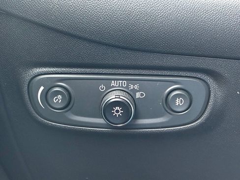 Used 2023 Chevrolet Equinox Premier w/ LPO, Floor Liner Package image 21