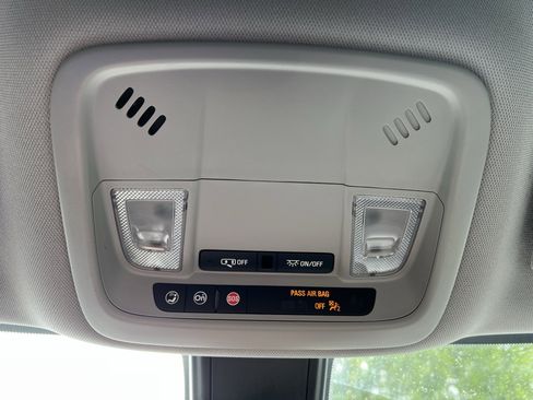 Used 2022 Chevrolet Malibu LT image 28