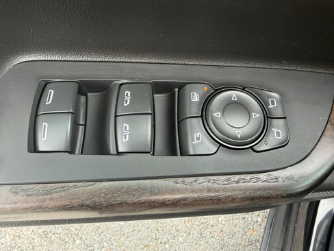 Used 2023 GMC Acadia Denali w/ Denali Ultimate Package AWD/4WD image 26