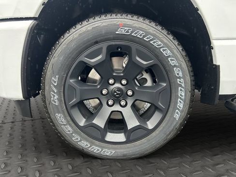New 2026 RAM 1500 Express AWD/4WD image 25