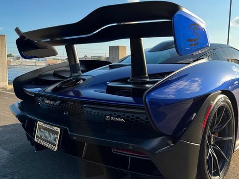 Used 2019 McLaren Senna RWD image 7