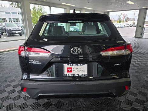 Used 2023 Toyota Corolla Cross L image 4