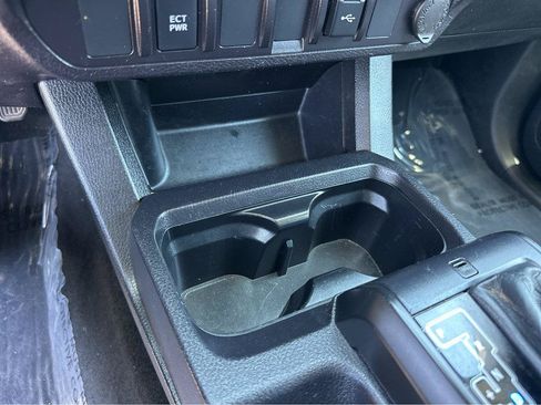 Used 2021 Toyota Tacoma SR AWD/4WD image 26