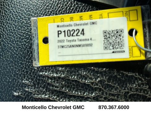 Used 2022 Toyota Tacoma TRD Off-Road image 22