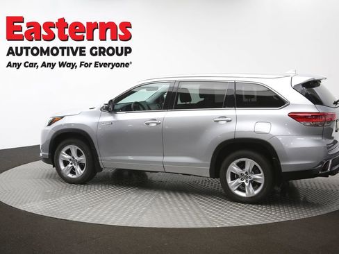 Used 2019 Toyota Highlander Limited w/ Carpet Mat Package (TMS) AWD/4WD image 68