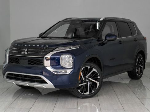 Used 2023 Mitsubishi Outlander SEL Black Edition image 4