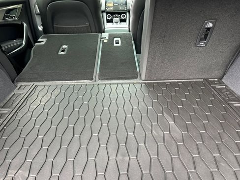 New 2025 Jaguar F-PACE R-Dynamic S image 27