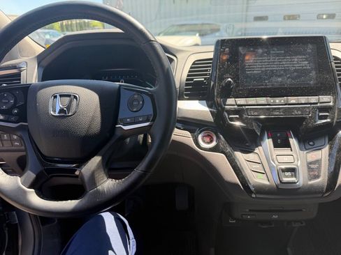 Used 2023 Honda Odyssey Touring image 10