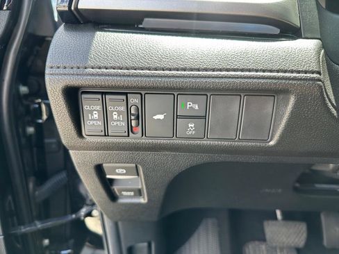 Used 2025 Honda Odyssey Touring image 19