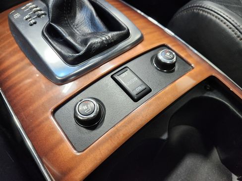Used 2014 INFINITI QX70 AWD w/ Premium Package image 10