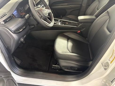 New 2026 Jeep Compass Limited AWD/4WD image 12