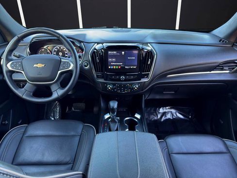 Used 2023 Chevrolet Traverse Premier image 13