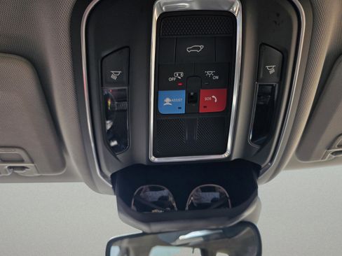 Certified 2022 Jeep Grand Cherokee L Limited image 33