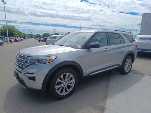 Used 2024 Ford Explorer Limited AWD/4WD image 1