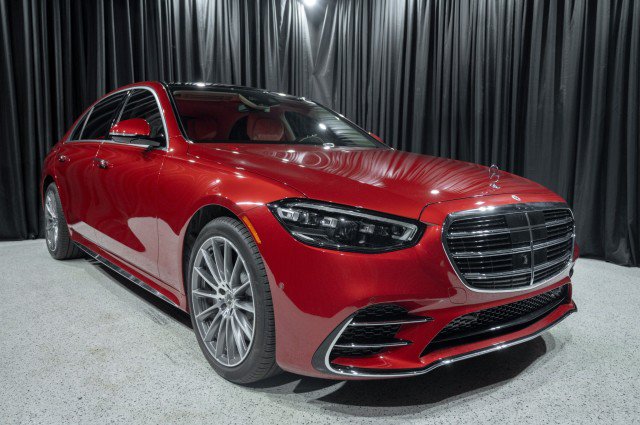 Certified 2026 Mercedes-Benz S 580 4MATIC Sedan image 3