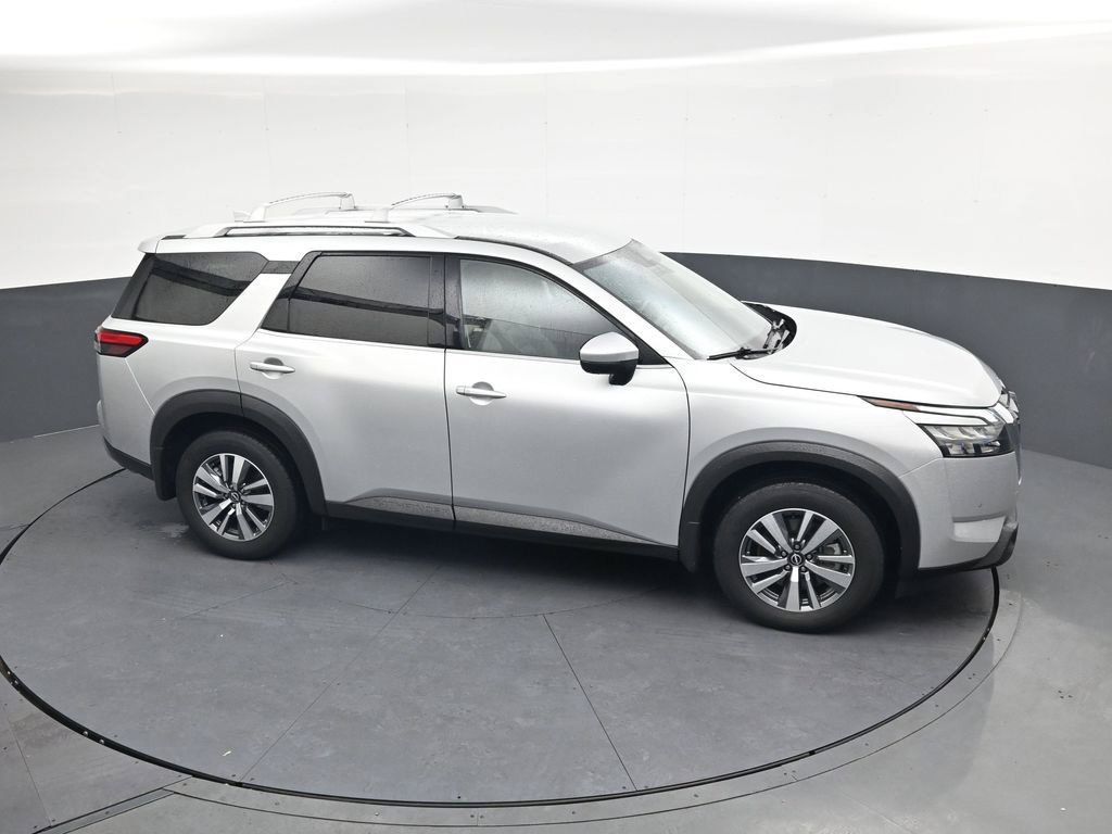 Certified 2025 Nissan Pathfinder SL FWD image 30