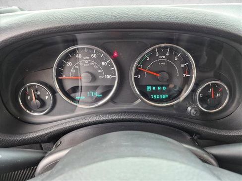 Used 2016 Jeep Wrangler Unlimited Sahara AWD/4WD image 12