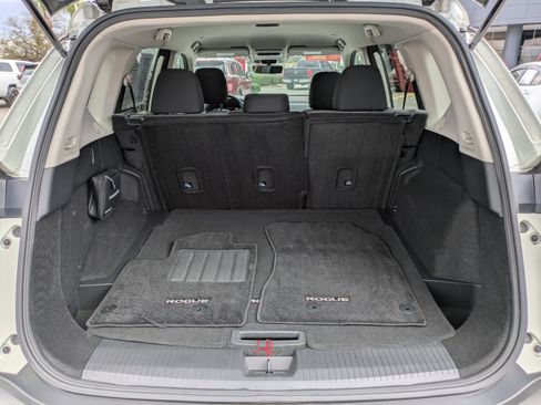 Certified 2023 Nissan Rogue SV image 13