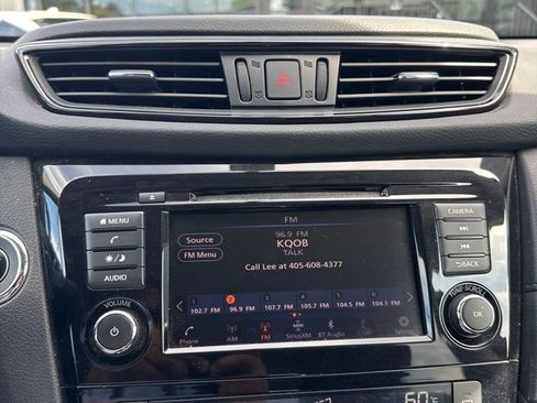 Used 2018 Nissan Rogue SV FWD image 10