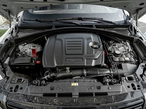 Certified 2026 Land Rover Range Rover Velar Dynamic SE AWD/4WD image 33