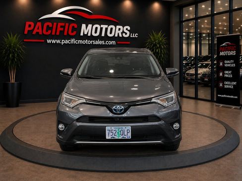 Used 2016 Toyota RAV4 Limited w/ Advanced Technology Package AWD/4WD image 5