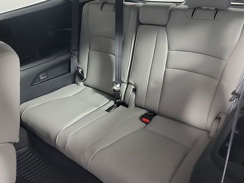 Used 2020 Honda Pilot Touring image 18