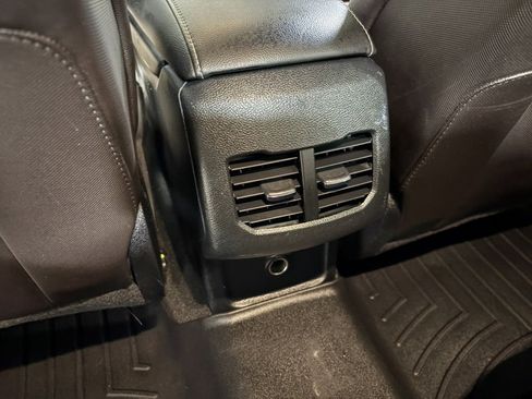 Used 2020 Ford Fusion SE w/ Equipment Group 151A image 22