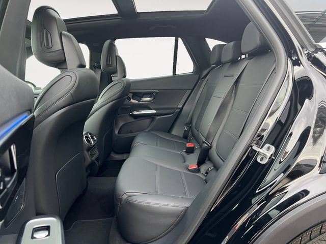 Used 2026 Mercedes-Benz GLC 300 4MATIC image 13