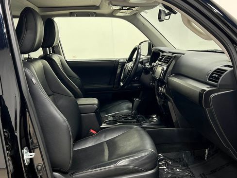 Used 2019 Toyota 4Runner Limited AWD/4WD image 34