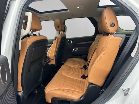 Used 2020 Land Rover Discovery HSE AWD/4WD image 11