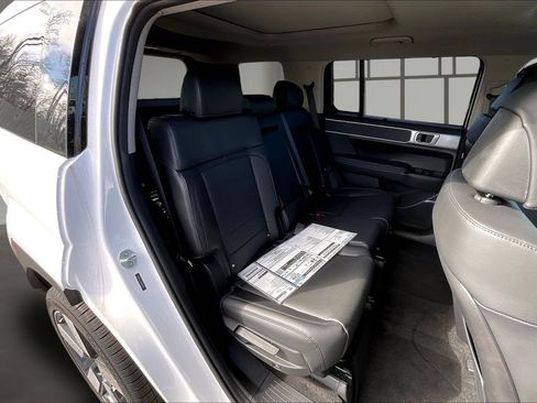 New 2024 Hyundai Santa Fe Limited image 10