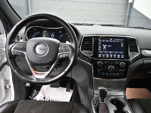 Used 2020 Jeep Grand Cherokee Trailhawk AWD/4WD image 15