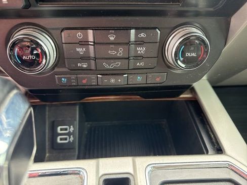 Used 2018 Ford F150 Lariat w/ Equipment Group 502A Luxury AWD/4WD image 16