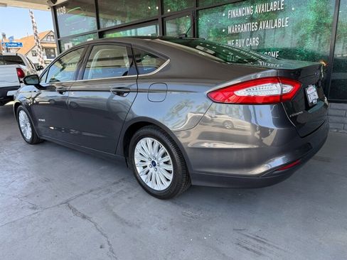 Used 2015 Ford Fusion SE FWD image 6